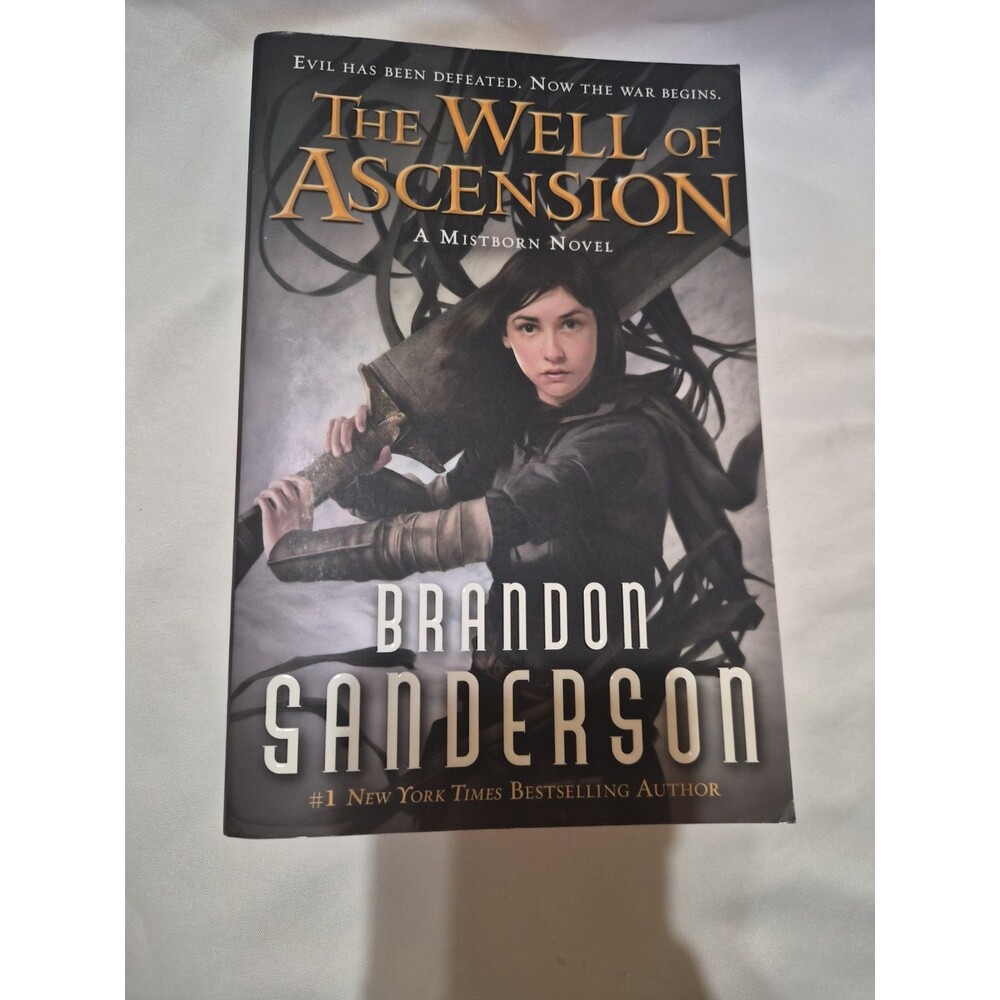 The Well of Ascension: A Mistborn Novel - Paperback - VERY GOOD